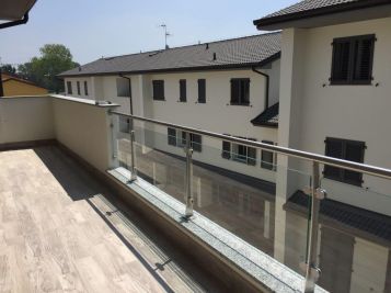Realization in Milan: handrail ROD 200 RG